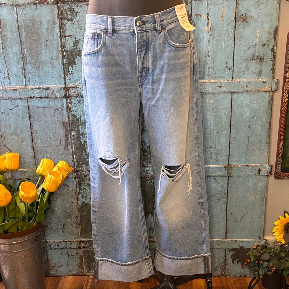 Madewell Petite Light Blue Distressed Low Slung Baggy Jeans size 28P